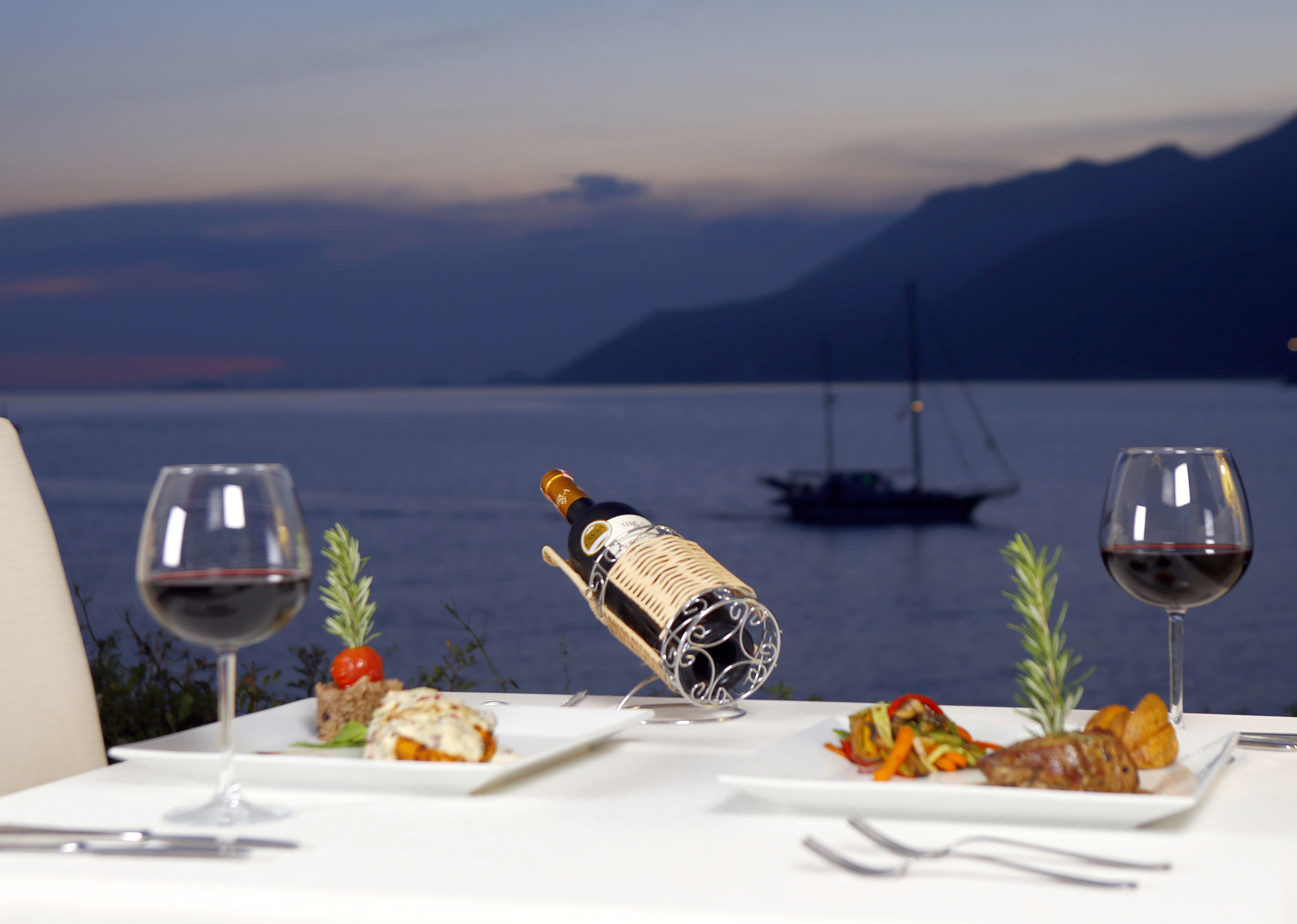 Şıklığı Lukka Restaurant'da Yaşayın